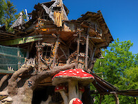 Deutschlands gr&ouml;&szlig;tes Baumhaus