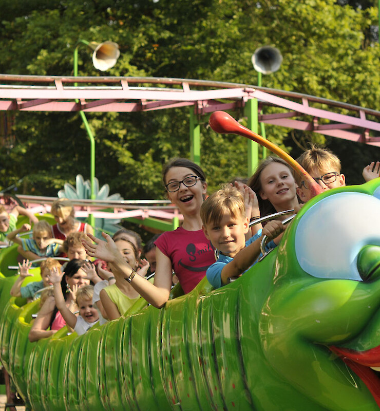 Children&rsquo;s Roller Coaster &ldquo;Caterpillar&rdquo;
