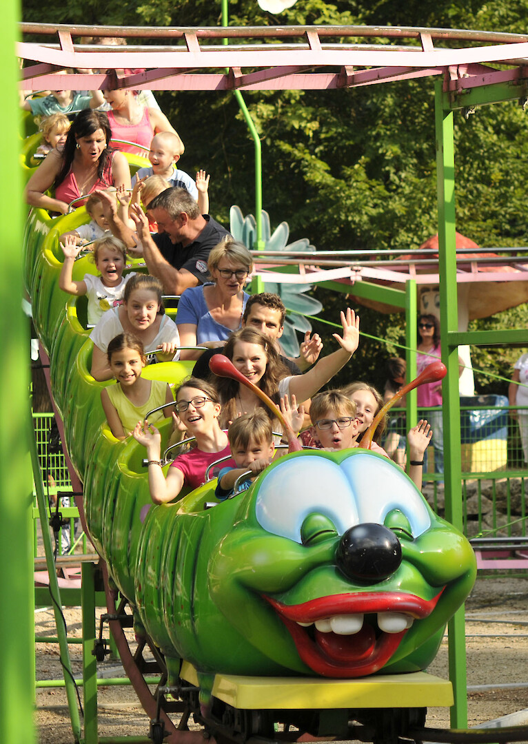 Children&rsquo;s Roller Coaster &ldquo;Caterpillar&rdquo;