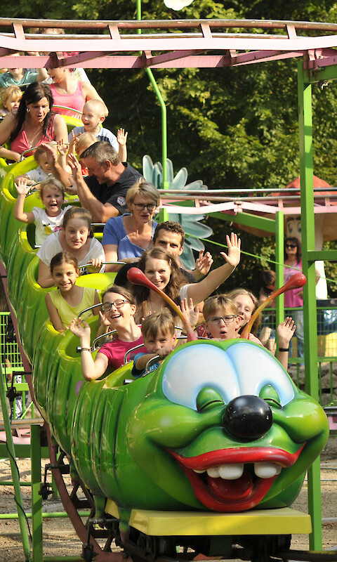 Children&rsquo;s Roller Coaster &ldquo;Caterpillar&rdquo;