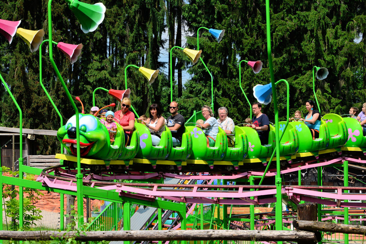 Children&rsquo;s Roller Coaster &ldquo;Caterpillar&rdquo;