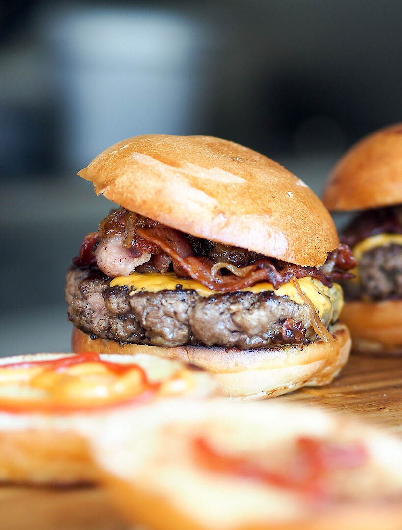 Miniwah Gold Creek City Burger