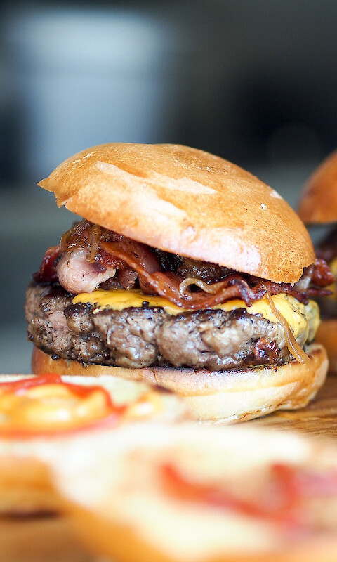 Miniwah Gold Creek City Burger